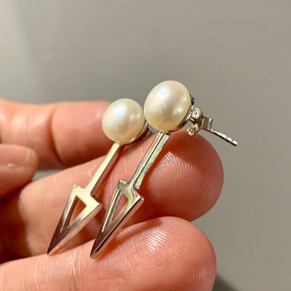 Splendid Pearls Silver Drop Triangle Earrings - Picture 6 of 11